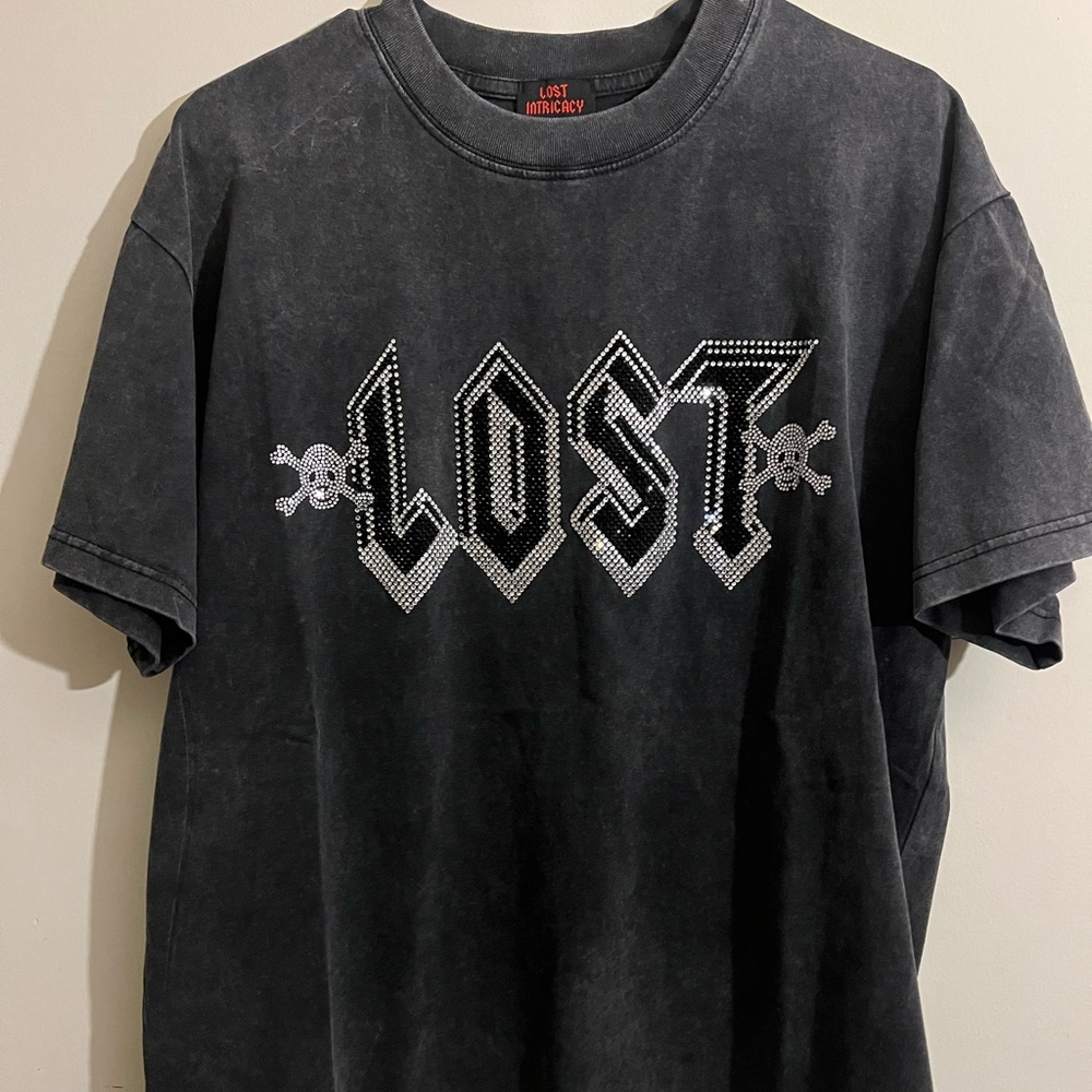 Lost intricacy Men's Washed Black Skull Graphic Tee